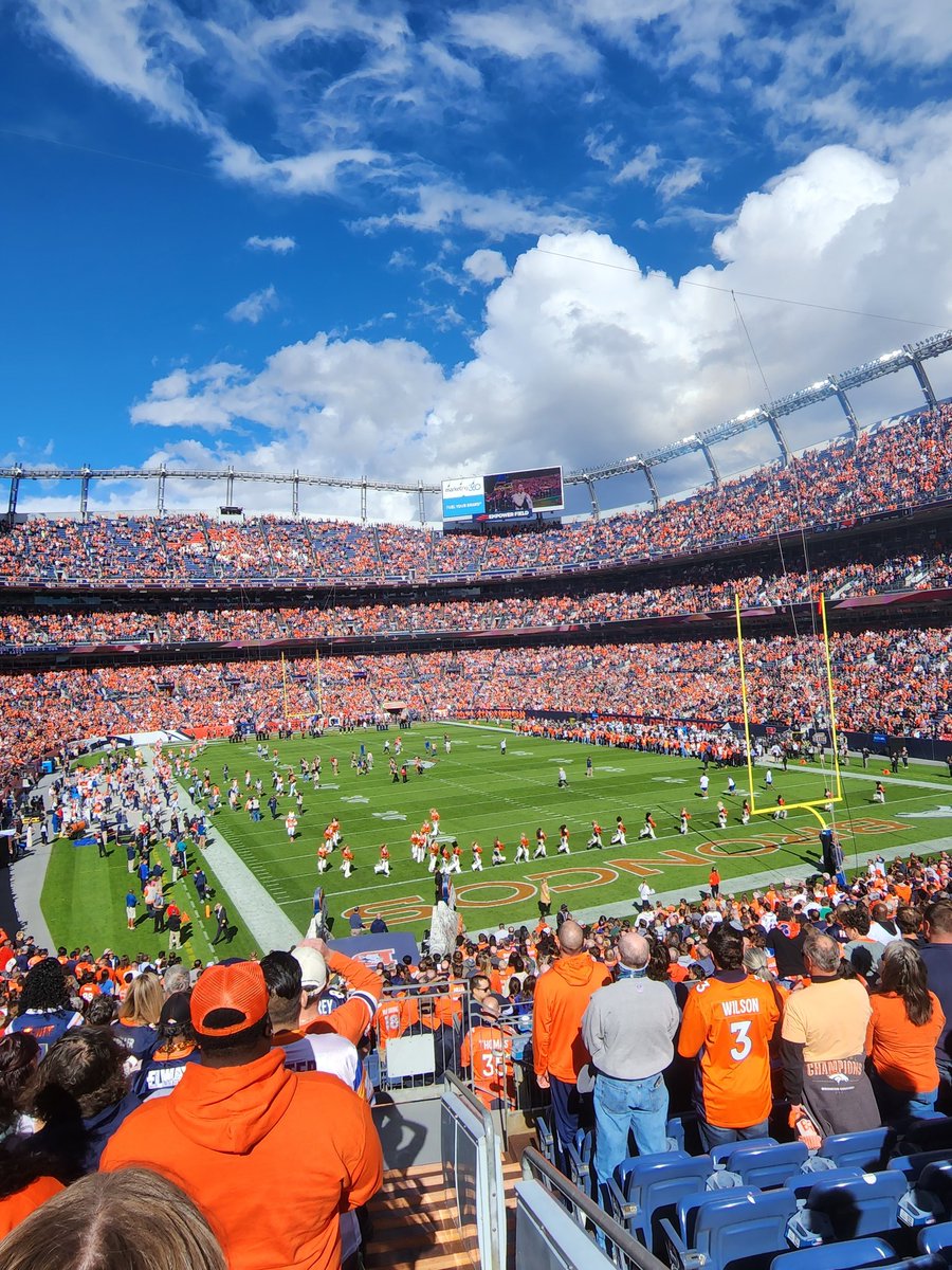 Bri 🦇 tweet media