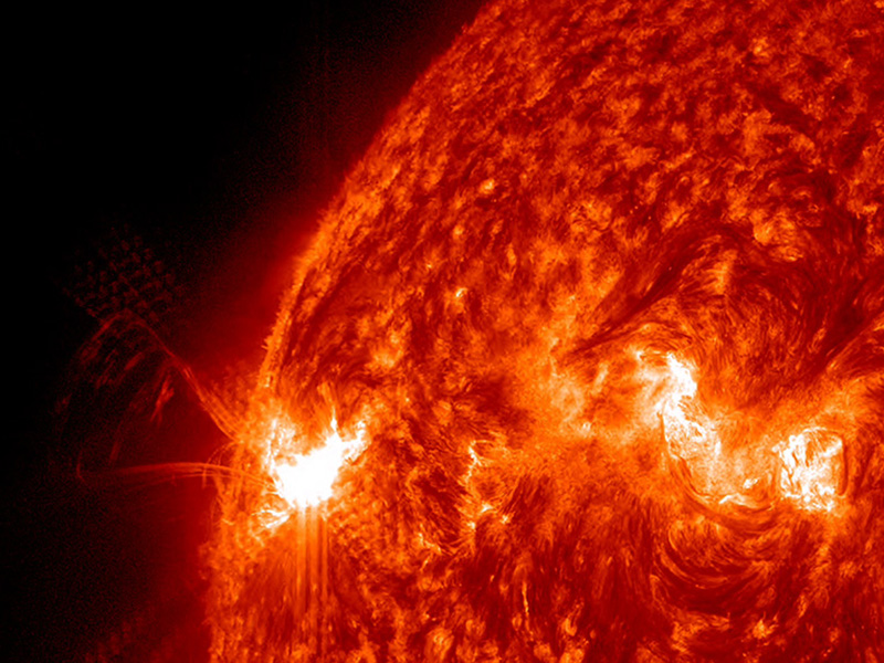 AdAstrum24's tweet photo. Llamaradas solares: Las erupciones solares son explosiones tremendamente energéticas de luz y partículas provocadas por la liberación de energía magnética en el Sol. Son, con diferencia, las explosiones más potentes del sistema solar (Crédito Nasa) #AMDG https://t.co/ypoMqGVd0w
