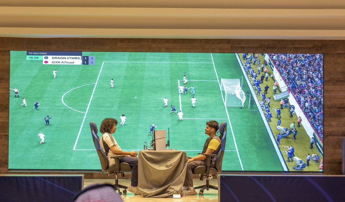 HAIL ESPORTS CUP (@hesc_gg) on Twitter photo لقطات من ختام #كاس_حايل في نسخته الاولى
بعد فوز البطل  @11reasonsnot في لعبة EA FC 24  ❤️🥇 لقطات من ختام #كاس_حايل في نسخته الاولى
بعد فوز البطل  @11reasonsnot في لعبة EA FC 24  ❤️🥇