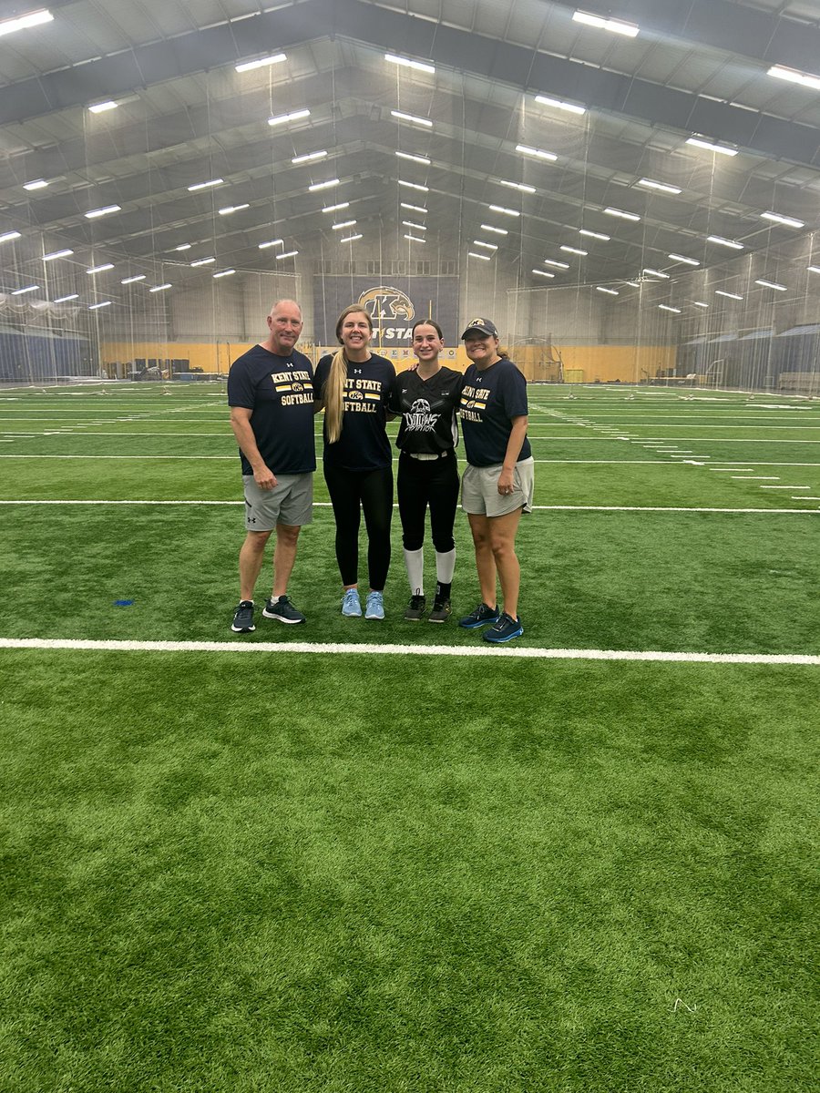 Had a great time at the <a href="/KentStSoftball/">Kent State Softball</a> all elite camp! Thank you to <a href="/Jess_Odonnell88/">Jessica O'Donnell</a>, <a href="/JeffShaffer23/">Jeff Shaffer</a>, and <a href="/Coach_PetrieSB/">Elysse Petrie</a>. Learned a lot of new things about the game! I hope to be back soon!! Go flashes ⚡️⚡️