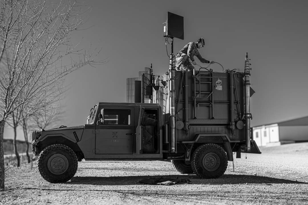 FUTER_ET's tweet image. El Mando de Transmisiones #MATRANS lo forma un conjunto de Unidades organizadas, equipadas y adiestradas para prestar apoyo CIS, de ciberdefensa y de guerra electrónica a las organizaciones operativas que se establezcan y  reforzar a las Unidades de Transmisiones que se ordene.