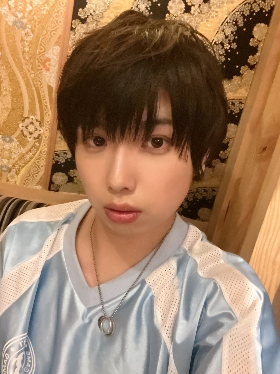darkness9072's tweet photo. 最後のライブありがとうございます！！
衣装おっちくんに選んでもらってめっちゃてるてる坊主って言われてたんだけど写真撮るの忘れてしまった！！
来てくれた方々ありがとうございました、最後まで青3Fのことよろしくおねがいします！ https://t.co/RoIZkkrTgp