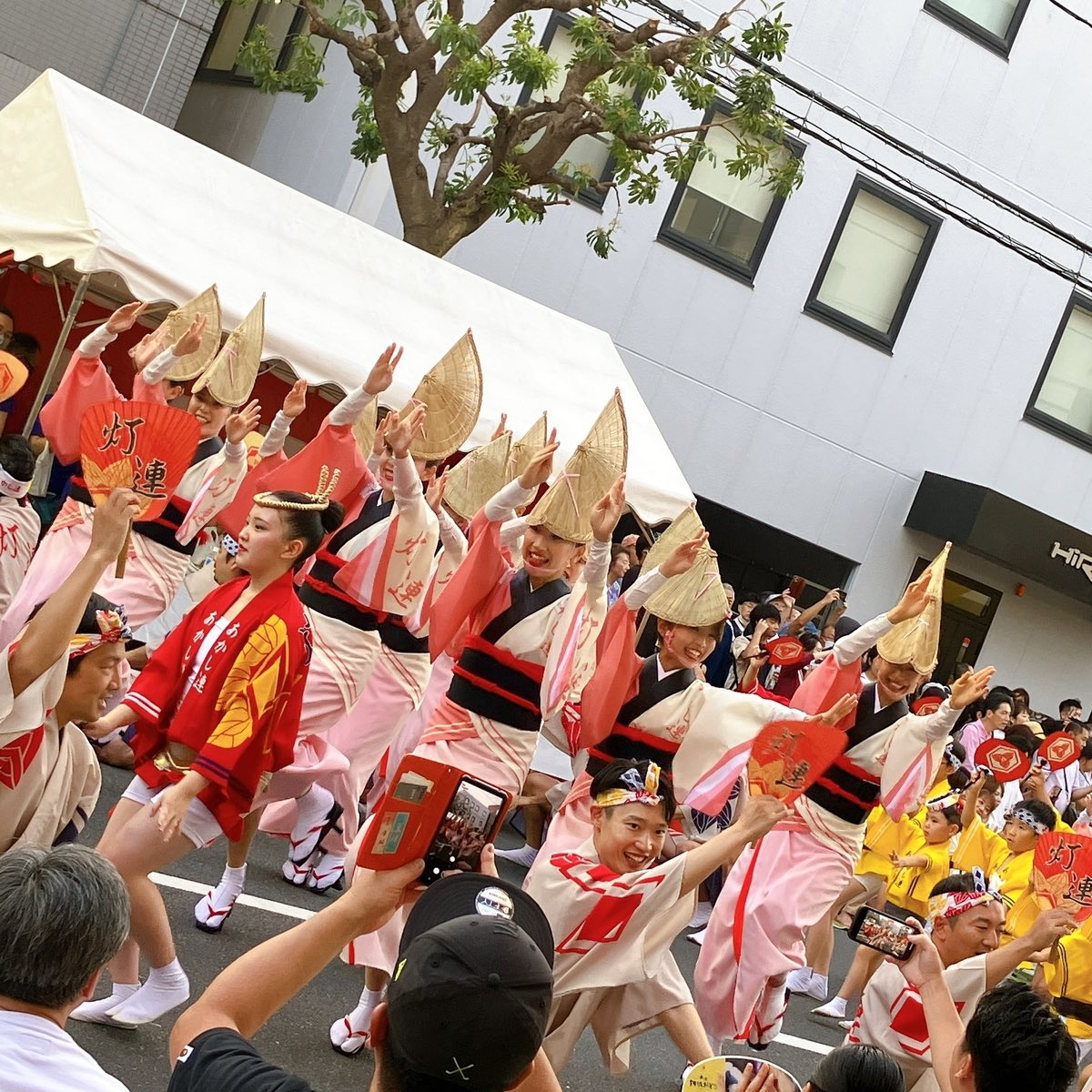 yui_20230514's tweet photo. 私の推し連「灯連」
今年も楽しみにしてます！ #高円寺阿波踊り #灯連 https://t.co/I1NE4Zz0La