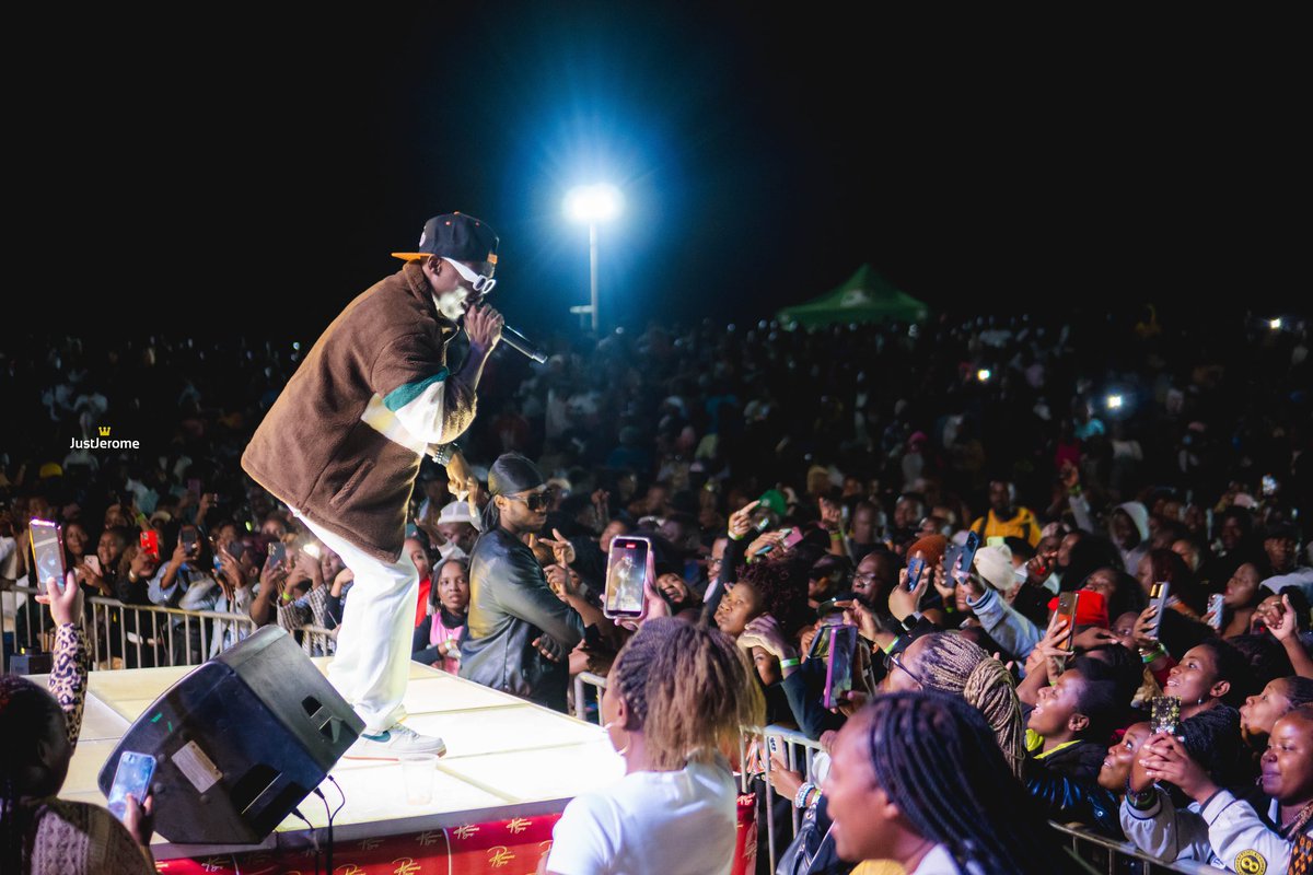 JustJerom3's tweet photo. Kell Kaya Yo Maps Malawi Tour - @Driemoofficial https://t.co/KxX5WGY3Sg