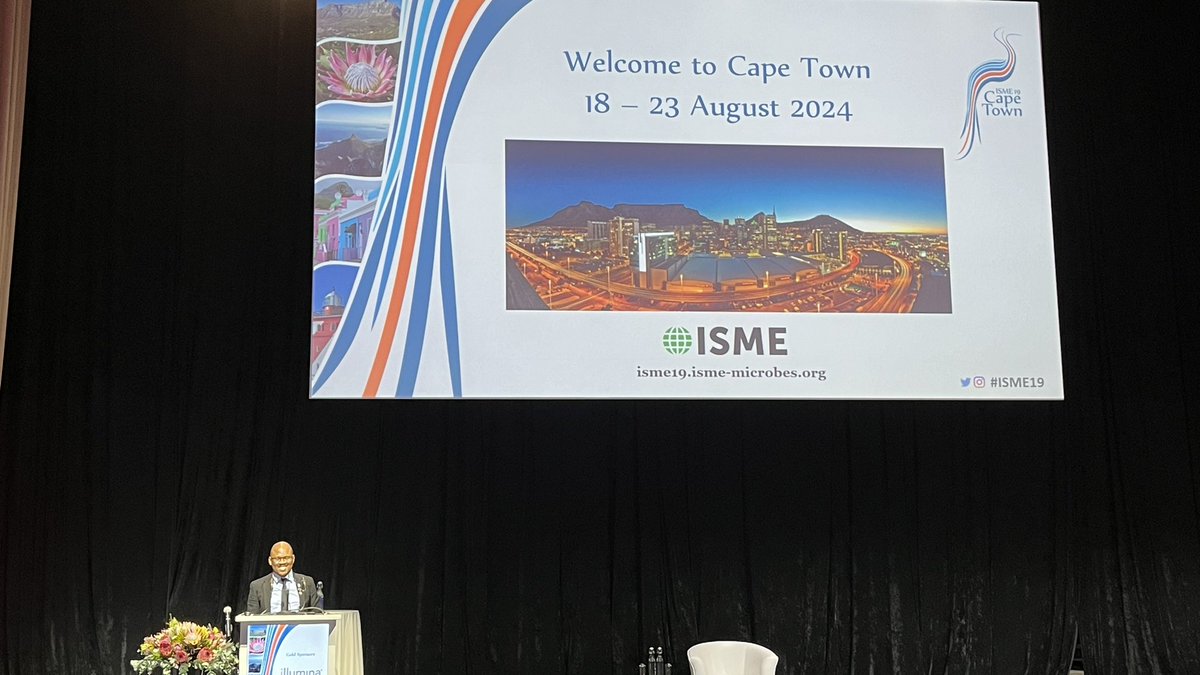 Akos T. Kovacs tweet media