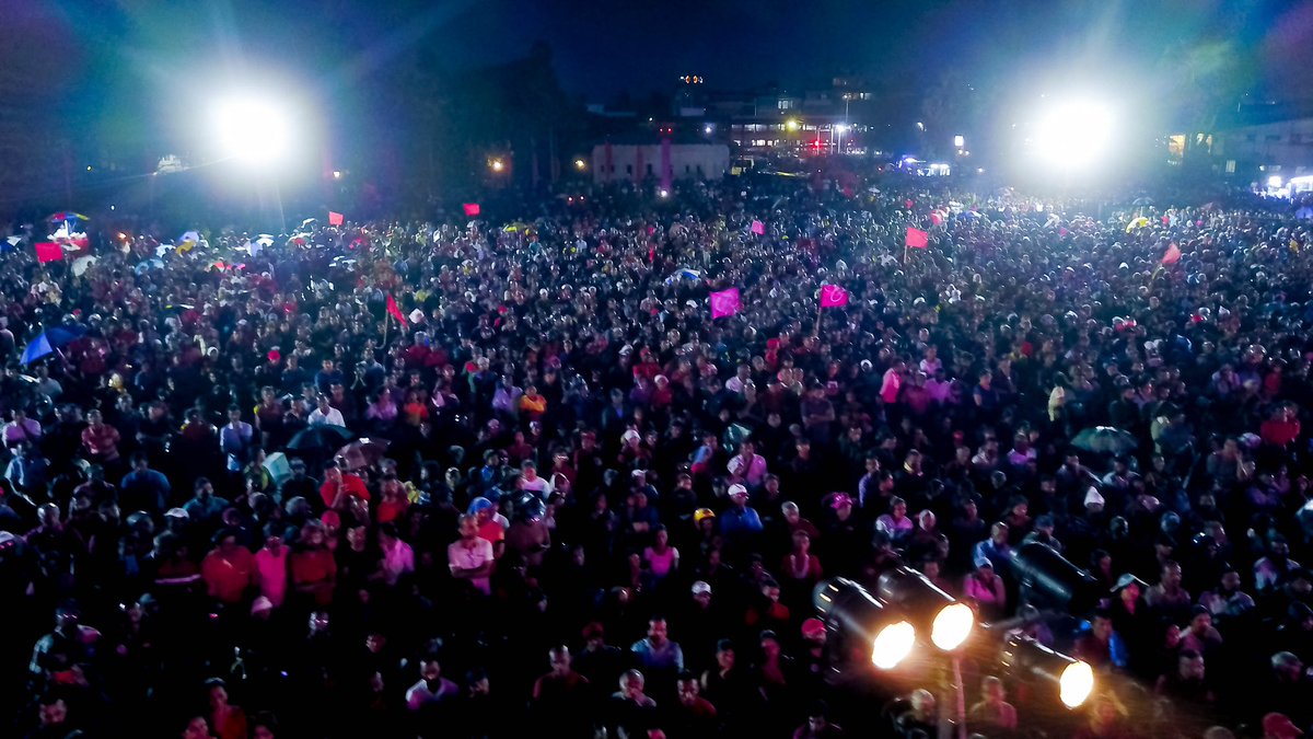 anuradisanayake's tweet image. Joined the Galle Grand Rally yesterday (17th), part of our victory rally series. Despite the heavy rain, your turnout and unwavering support for the 2024 presidential election—paving the way for a new renaissance and a vision of a &quot;rich country and a beautiful life&quot;—are truly…