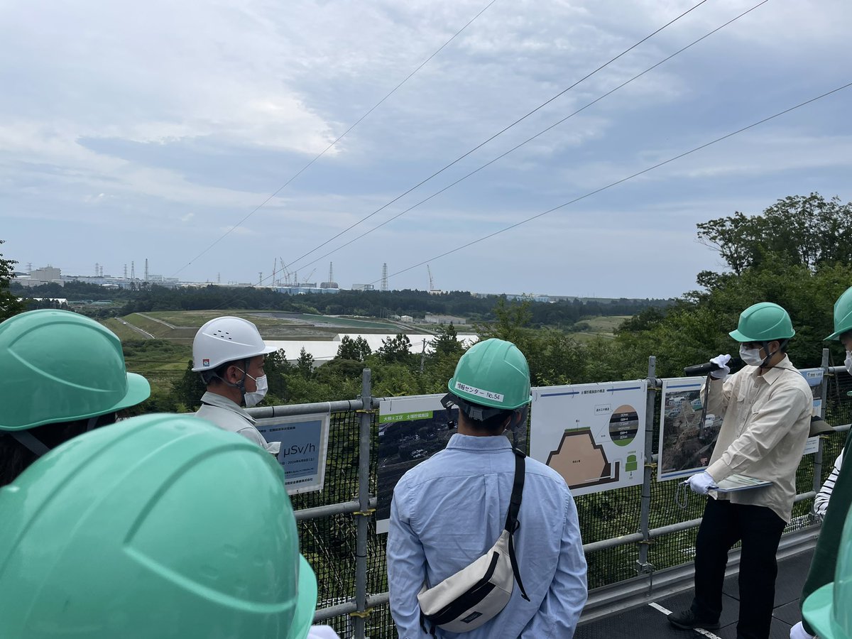 hiruandondemo's tweet photo. 7月最初の週末は山口大学の学生達と一緒に福島の浜通りと飯舘村に。東京大学大学院農学生命科学研究科農学国際専攻IPADSコースの留学生グループの方々と一緒に福島の復興や農業について学ぶフィールド学習ツアー。復興農学会7月号には山大生の報告文書が載っております。https://t.co/NezpLewu6A https://t.co/NG2BHURE9q