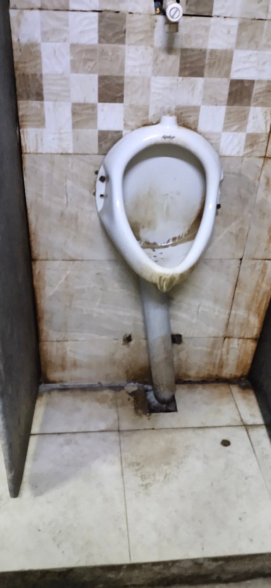nilekshbhatt's tweet photo. This is the worst condition of Ratlam Railway station platform no 4 urinal. And he is charged me for urinal. Where is @narendramodi swachhand bhart mission. #irhelp take action against contractor and let me know. @RailMinIndia @RailSamachar @Railwhispers https://t.co/RjumGODgj0