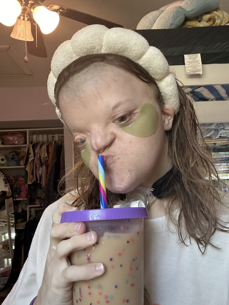 kaite 🍂🏒 tweet media