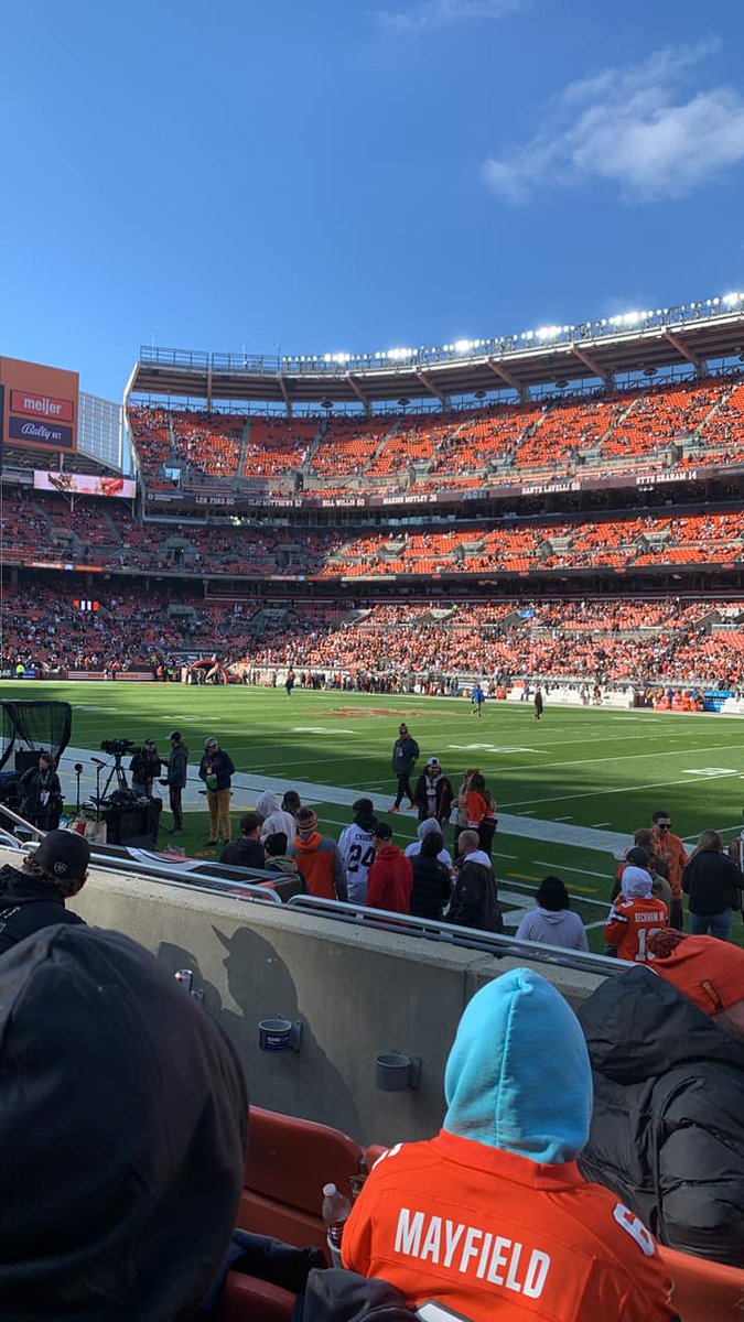 FlierFootball's tweet photo. The Flier Football program is sponsoring a season long raffle for the chance at TWO seats for the for December 15th Cleveland Browns-KC Chiefs game! The seats are  in Section 112; row 4 visitors side about 20 yard line.  Maybe Taylor Swift will be there!
https://t.co/CGWiAhLJTu https://t.co/ehrdkG2hpb