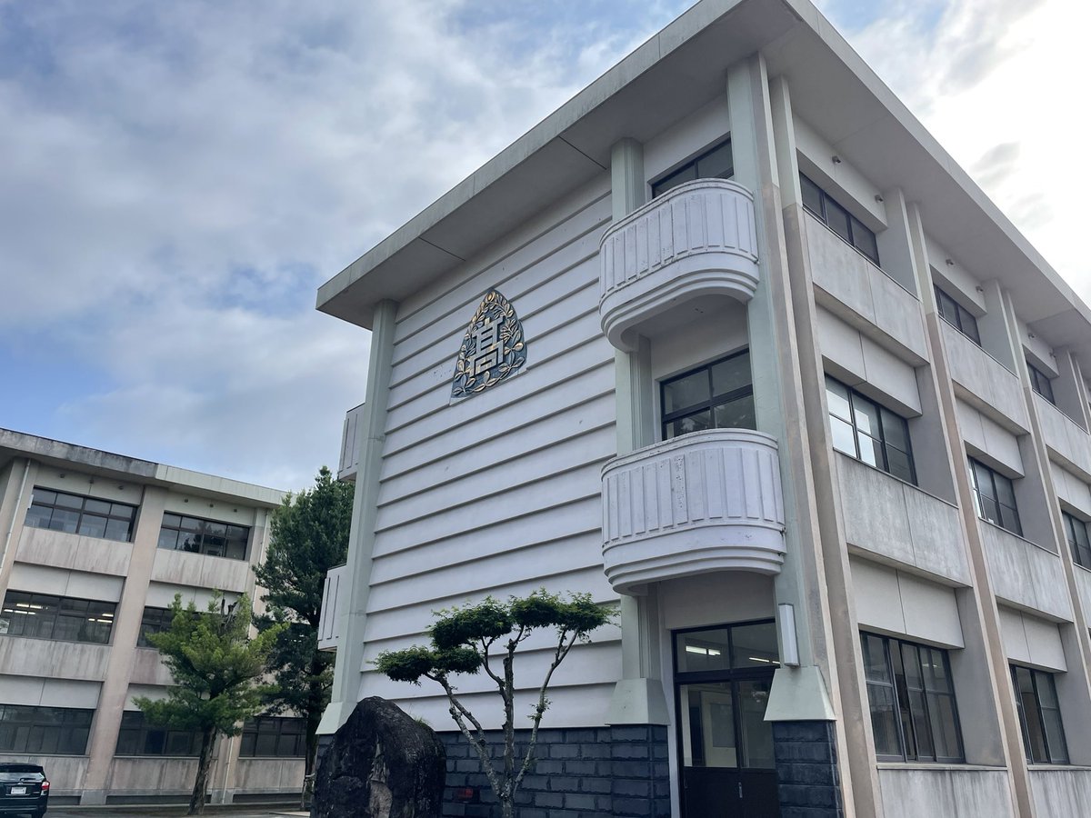 hiruandondemo's tweet photo. 7月は他にもいろいろありました。山口商工会議所の方々と山口大学生との座談会をワークショップにしてファシリテーターをやったり、萩高校に伺ったり、国際総合科学部と教育学部を跨いだ学生のスポーツイベントがあったり、商店街の清掃活動ボランティアを学部学生の皆さんと参加したり。 https://t.co/LU3sXkvVD9