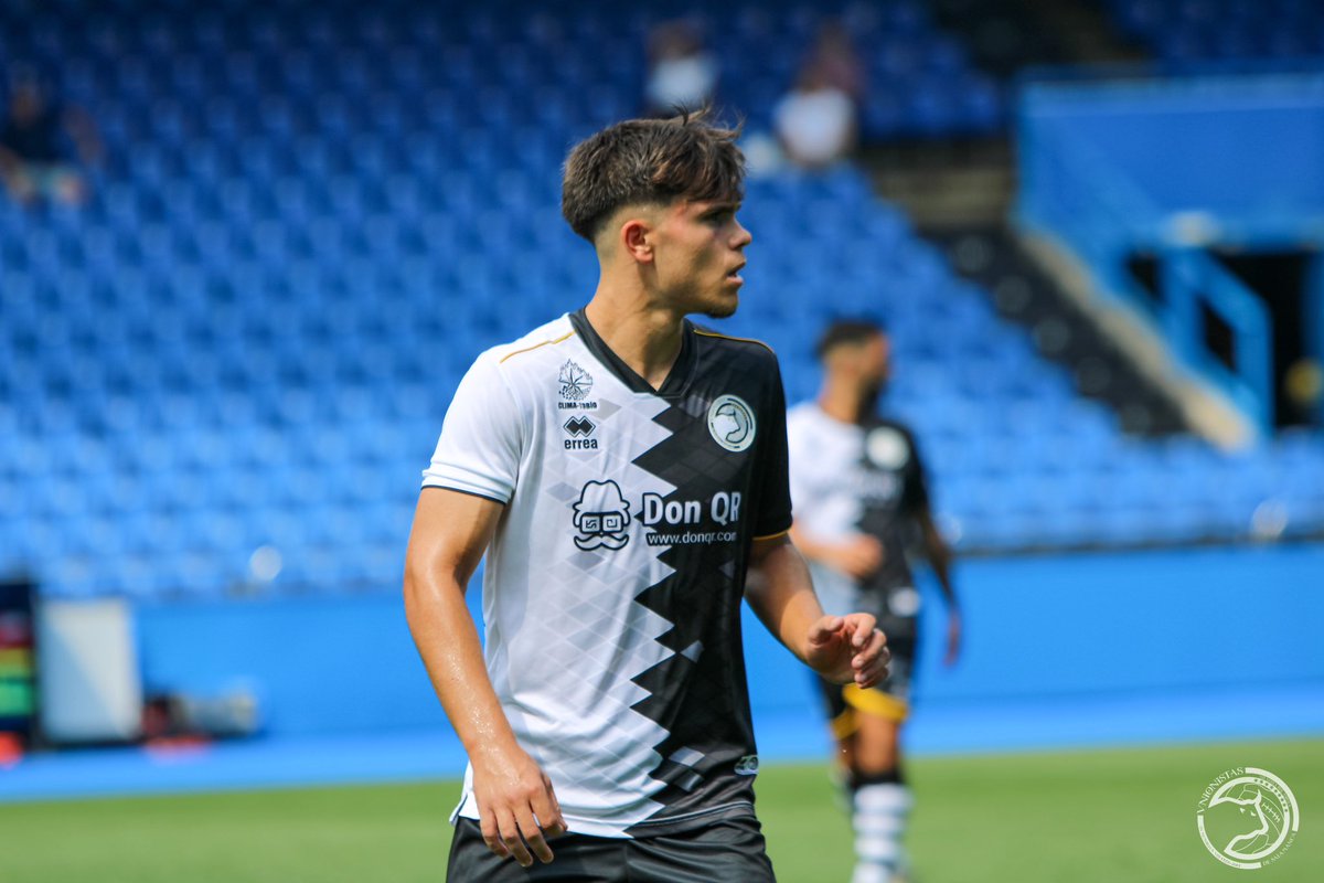 Fin de la pretemporada! Ahora comienza lo importante, más que preparados para lo que se viene🤍🖤
#creemos <a href="/UnionistasCF/">Unionistas de Salamanca CF</a>