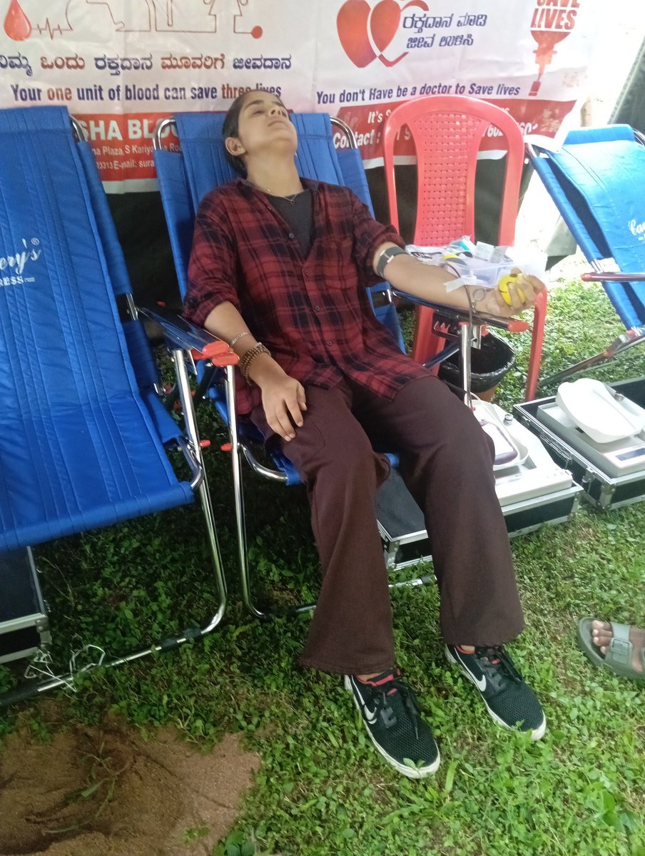 dimpi2606's tweet photo. Just donated blood today! 🩸 Feels great to contribute in a small way to save lives. #BloodDonation #GiveBlood #SaveLives https://t.co/bDD5rzYJd4