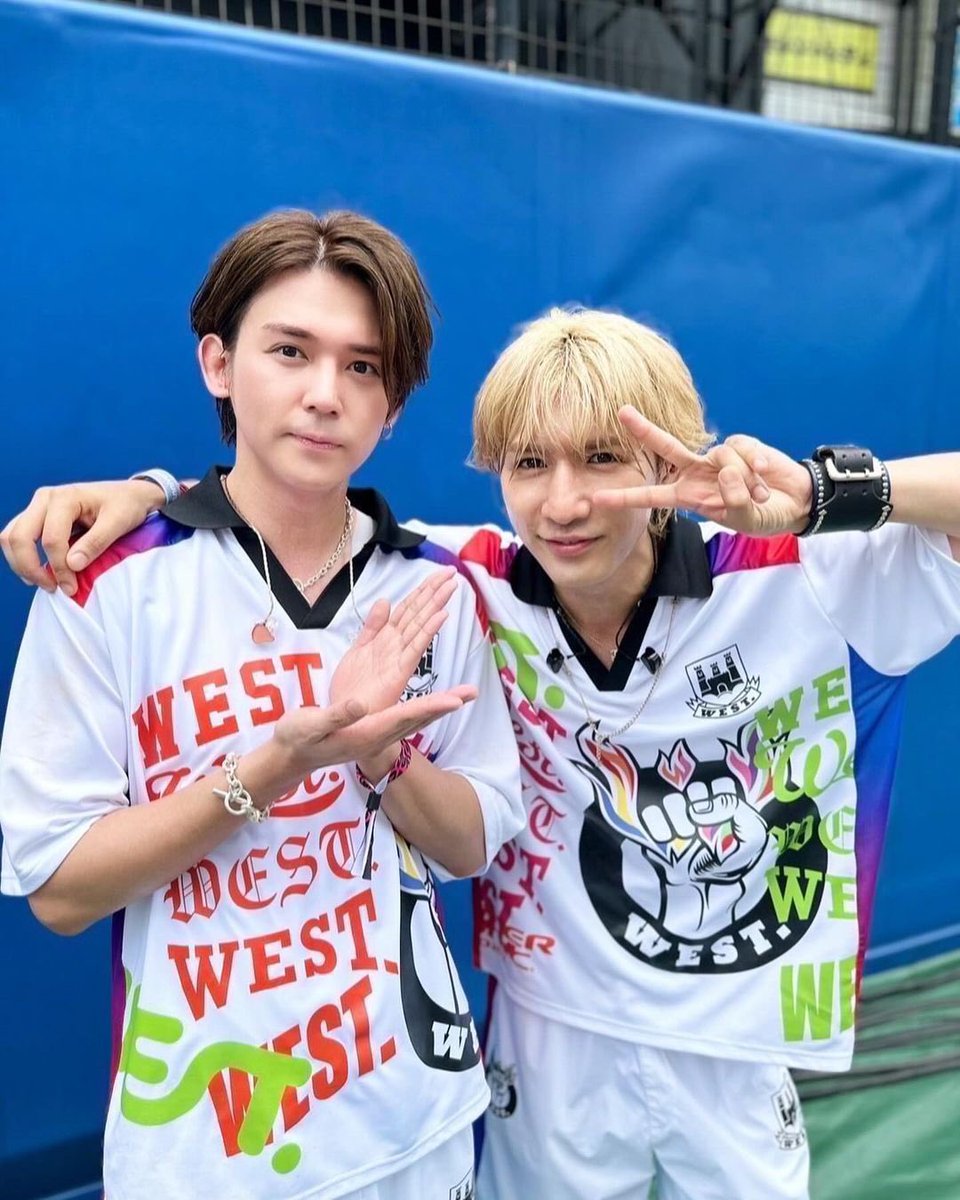 espou_uir's tweet photo. 流星の誕生日に致死量のツインタワー浴びてしまってオワリ https://t.co/wyp1SG3xvE
