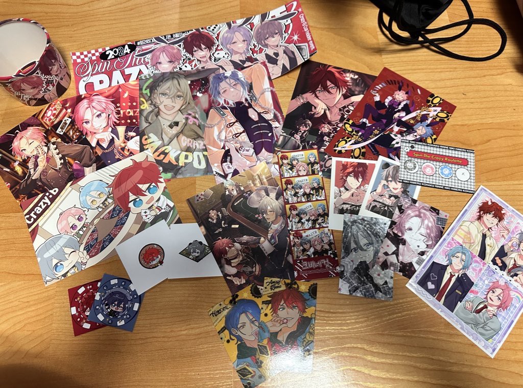 #화려하게_터져나온_8월의_JACKPOT

드디어 기다리던 크비 카페 다녀왔습니다!🤭
진짜 너무 예뻤어요ㅠㅠ 지하에 사진존부터 크비스러운 이벤트와 럭드까지 당첨될줄 몰랐는데 오렛찌의 운을 받았나봐요😭❤️
스텝분들과 주최님 모두 축하해주셔서 되려 행복했어요!❤️🐝즐겁게 CRAZY 하다 갑니닷!