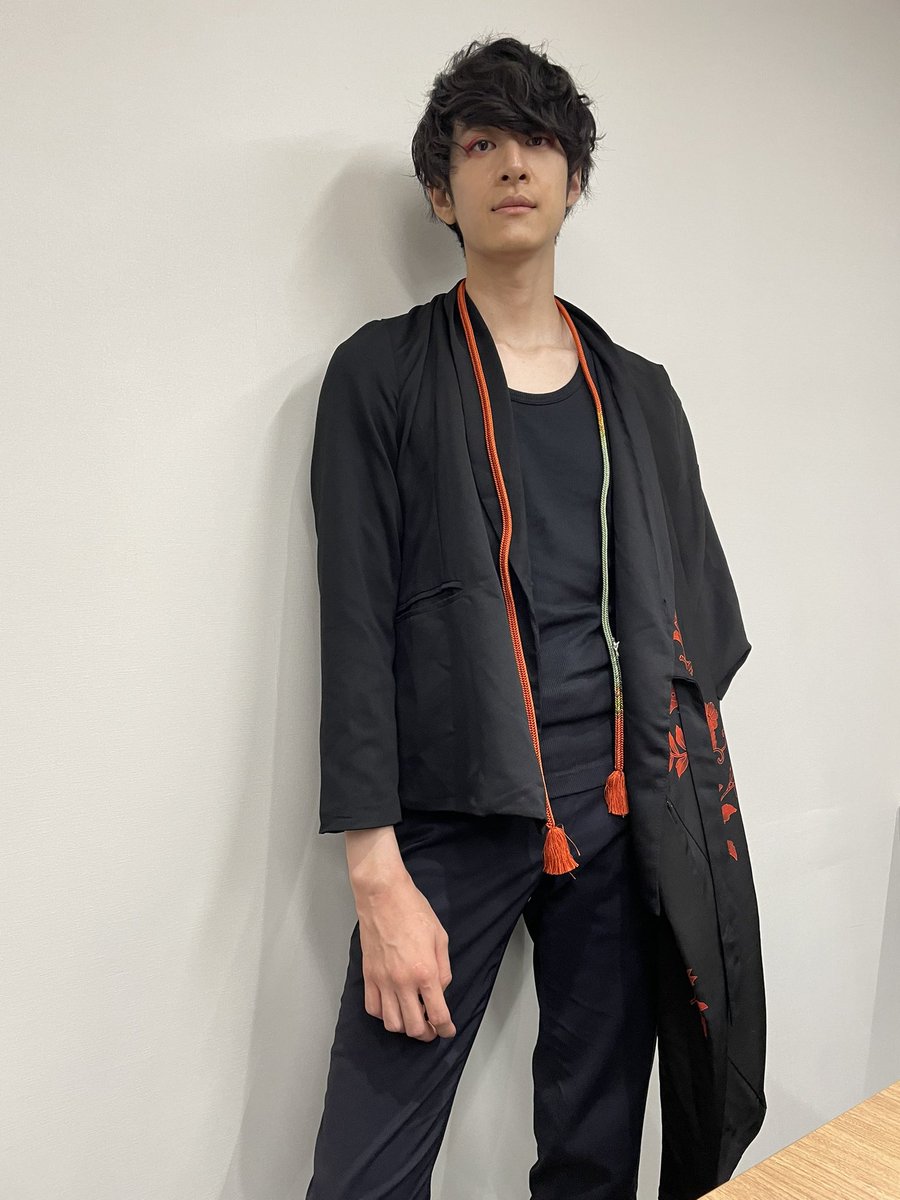 Daiki_Ichikawa_'s tweet photo. ファッションショーに出演させていただきました。
今日もいい衣装である。
打ち合わせでこの衣装を着たので、この子でイメトレしていた🤗
持って帰りたかった。
ダメって言われた。
ひとまず!
#LISAKUBOTA 様
https://t.co/Kg9KWe4G8B
#あぷ祭2024
#MODELPARADE
#川崎市コンベンションホール https://t.co/vfmCyqyoCl
