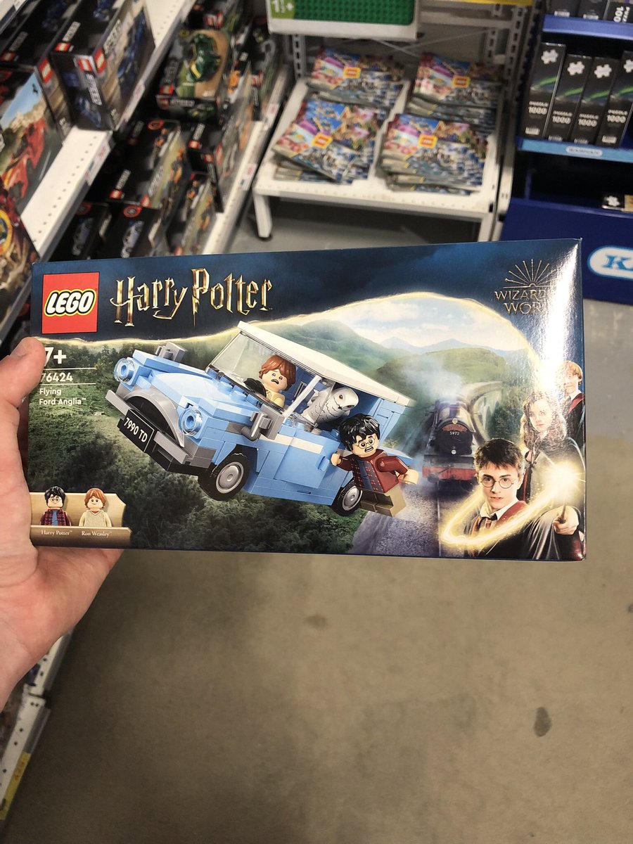 BrokenComputer3's tweet image. I need to get back to building Lego.