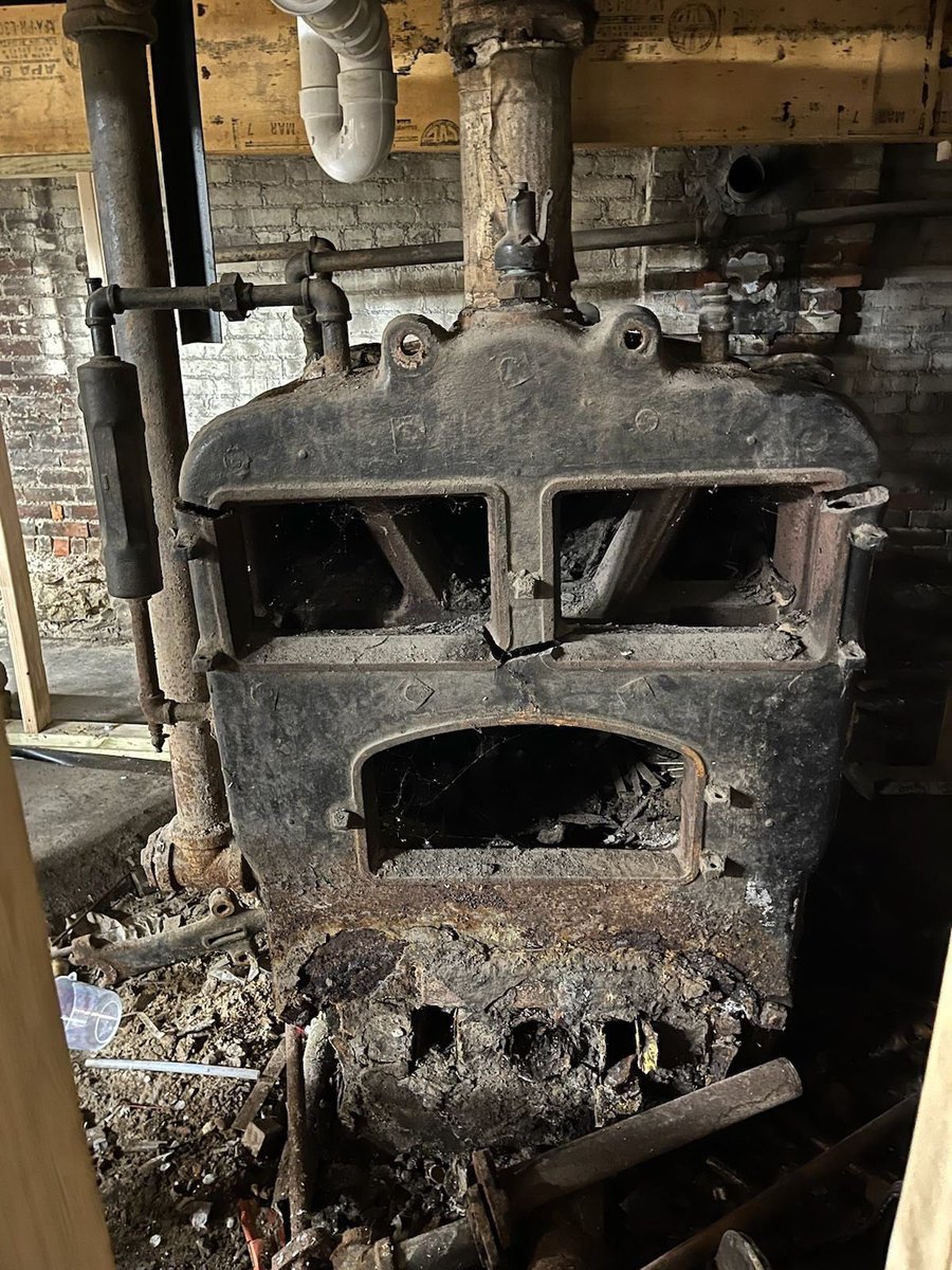 illmanneredbeer's tweet image. If you’ve been to our Marysville Taproom, you’ve probably heard Kari’s tales of our old cast iron boiler.

@SamFout has out done himself again, and given new life to our old, sad, boiler. 

We have Holy Crepes here today from 12-6pm for your food needs.