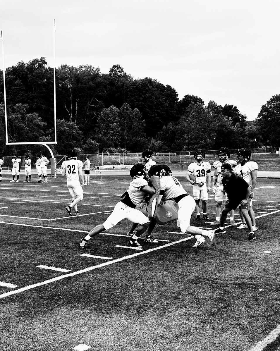 FrostburgFB's tweet photo. https://t.co/aMcTxWZYyN