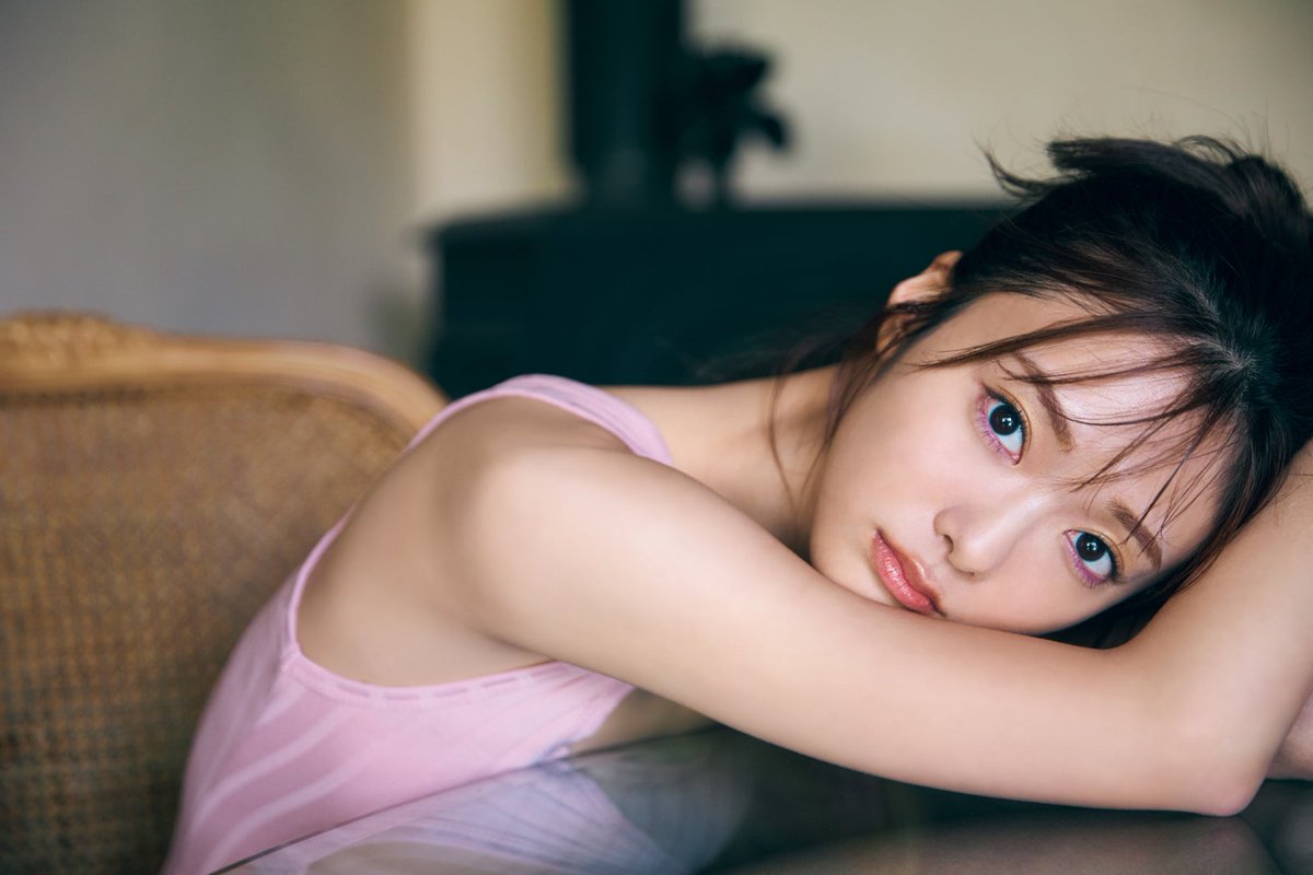 modelpress's tweet photo. 櫻坂46田村保乃、2nd写真集発売決定📚️

⊿10月22日発売／コメント
https://t.co/mcrLExlXef

▫️アメリカ・サンタフェで撮影
▫️水着ではしゃぐ姿＆しっとり大人なランジェリー姿も掲載
▫️インタビューでは櫻坂46への思い・将来のことを語る

#櫻坂46 #田村保乃 #田村保乃2nd写真集 ＠hono2ndphoto https://t.co/Zwsa1nnkFt