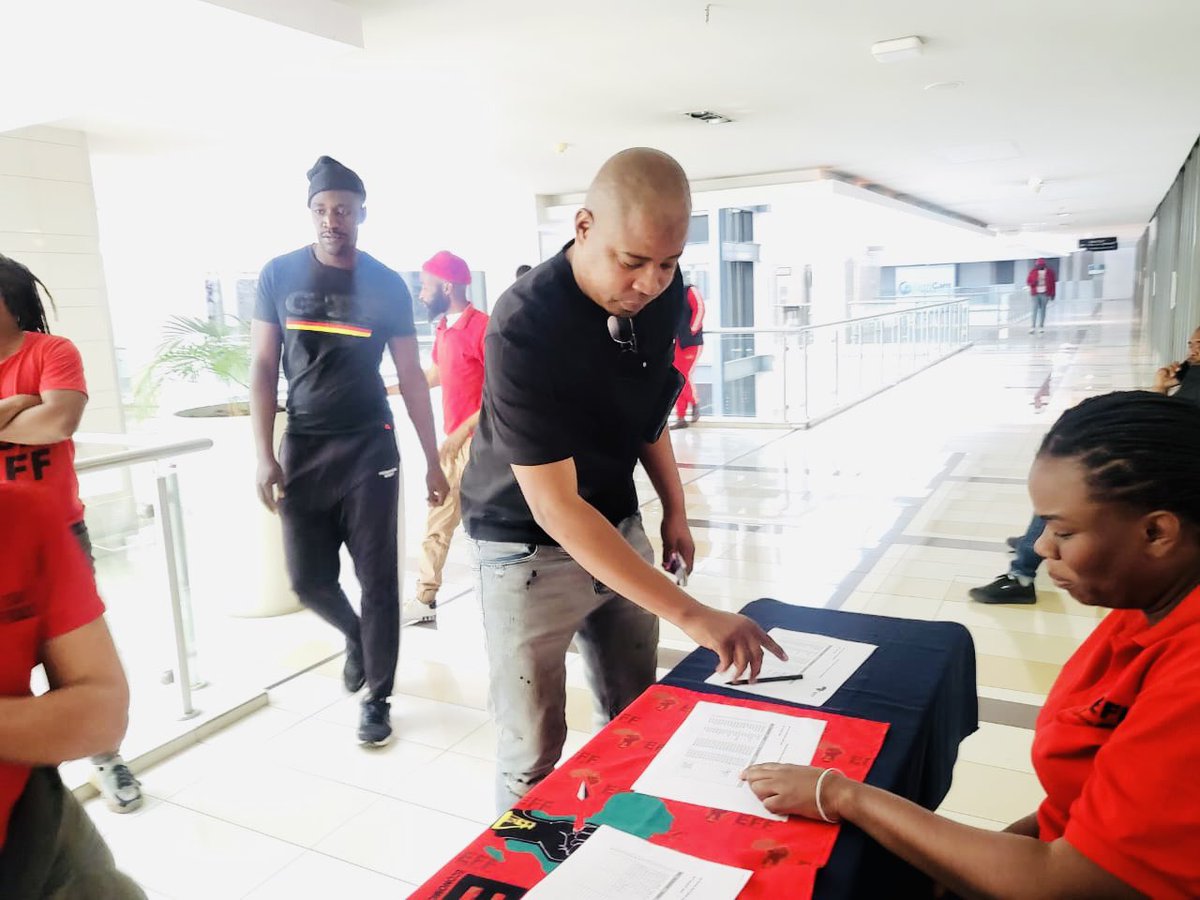 TshwaneEff's tweet photo. ♦️Happening Now♦️
The leadership of the EFF and EFF SC arriving at the Branch General Meeting to be addressed by Secretary General, Commissar Marshall Dlamini, in preparation for the Bi-Election in Ward 92. #EFF #BiElection #Ward92 https://t.co/9DhlSg6s73