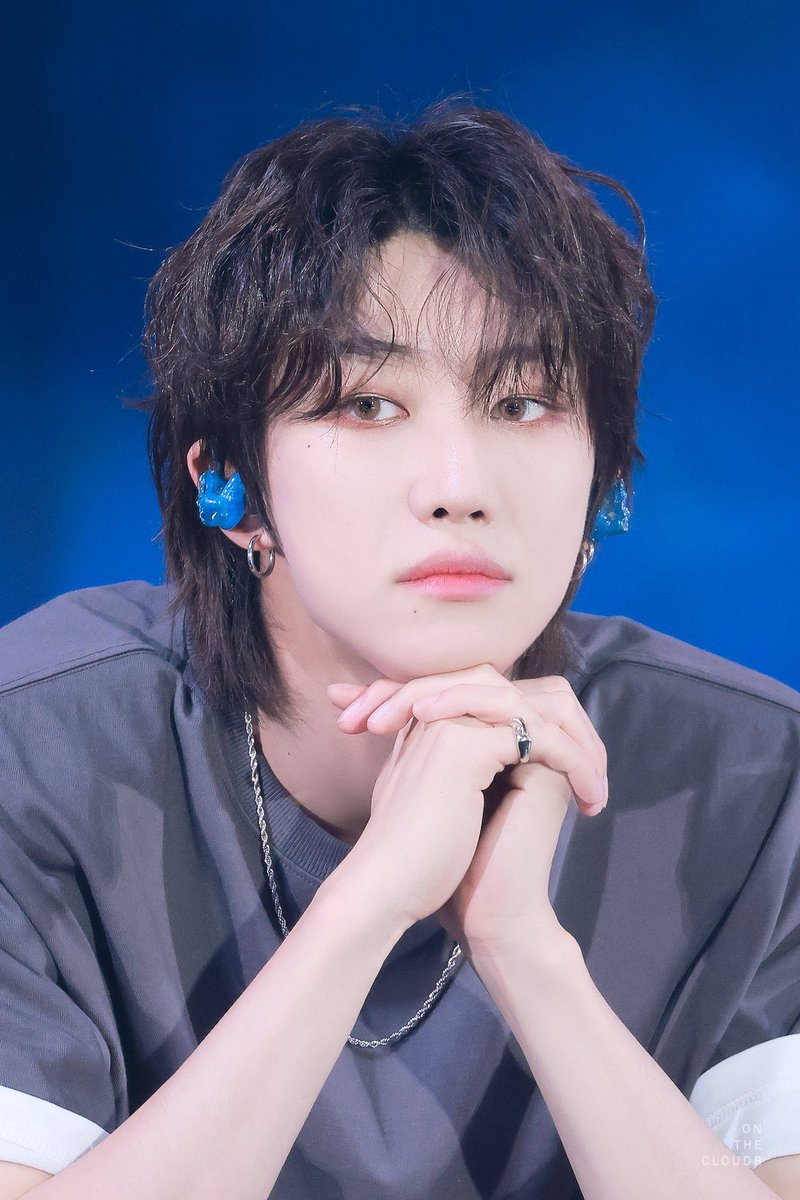 진짜 핫세 테스트…
명호야 꼭 렌즈 바꿔도 알아보는 사람이랑 만나..