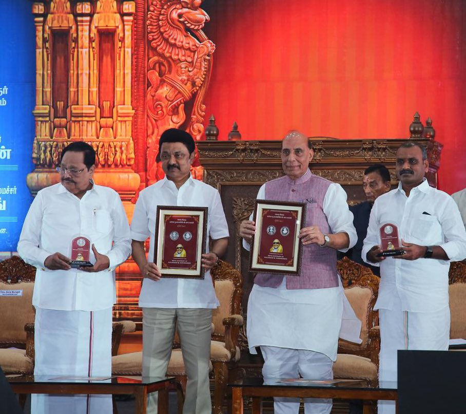 rajnathsingh's tweet photo. Attended the commemorative coin release function to mark the birth centenary of legendary leader Kalaignar M Karunanidhi in Chennai today.

Releasing a commemorative coin in Kalaignar’s memory is a tribute to a life dedicated to progress, justice, and the betterment of society. It serves as a symbol of our collective gratitude and a reminder of the values he championed. 

I am grateful to the Chief Minister of Tamil Nadu, Thiru MK Stalin and the State Government for inviting me to this event.
https://t.co/z98kIpKx6N