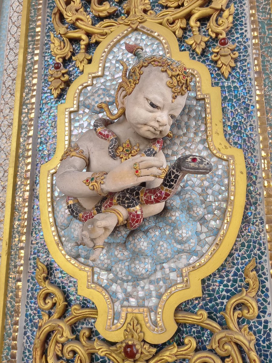 teesomchai8099's tweet image. this stucco sculpture looks like a hobbit from the Lord of the Ring

Wat Pariwat-Yannawa
Bangkok, Thailand