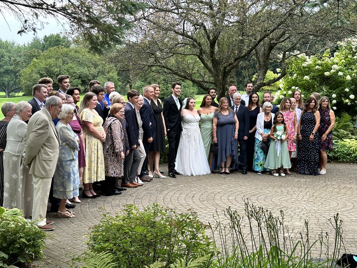 ReverendMaureen's tweet photo. Congratulations to Kevin and Sophia🩷
#imarryu at @RoyalAshburn https://t.co/7QmHy7FsSJ