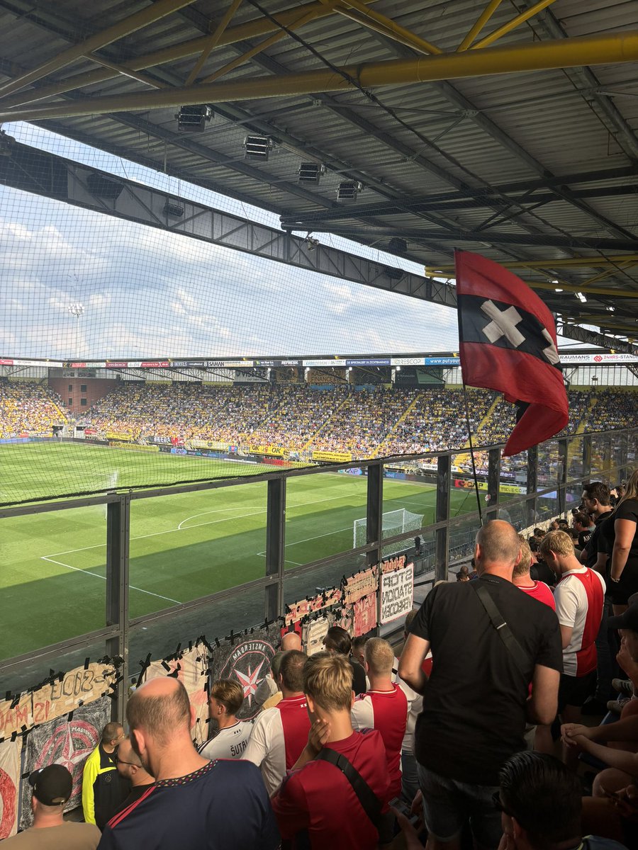 Amsterdam73 (@amsterdamvak402) on Twitter photo 