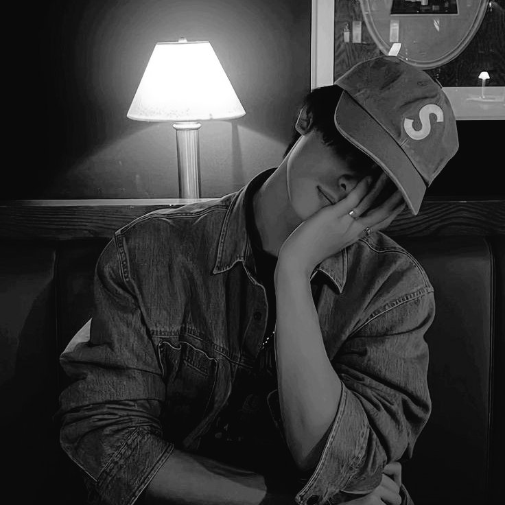 geebet's tweet photo. to listen to this song is to think about you, all the good things we did, and all the memories run within it. have a good night, mon chou. https://t.co/6ibsbW6fyG