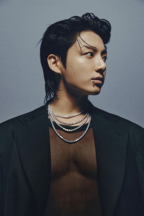 viraltakes's tweet photo. Jungkook looks amazing in new picture. https://t.co/1Rq9AjudFv