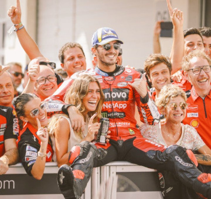 inostripiloti's tweet photo. Le donne muovono le montagne. ❤️‍🔥🏆 https://t.co/n1eXfSKei6