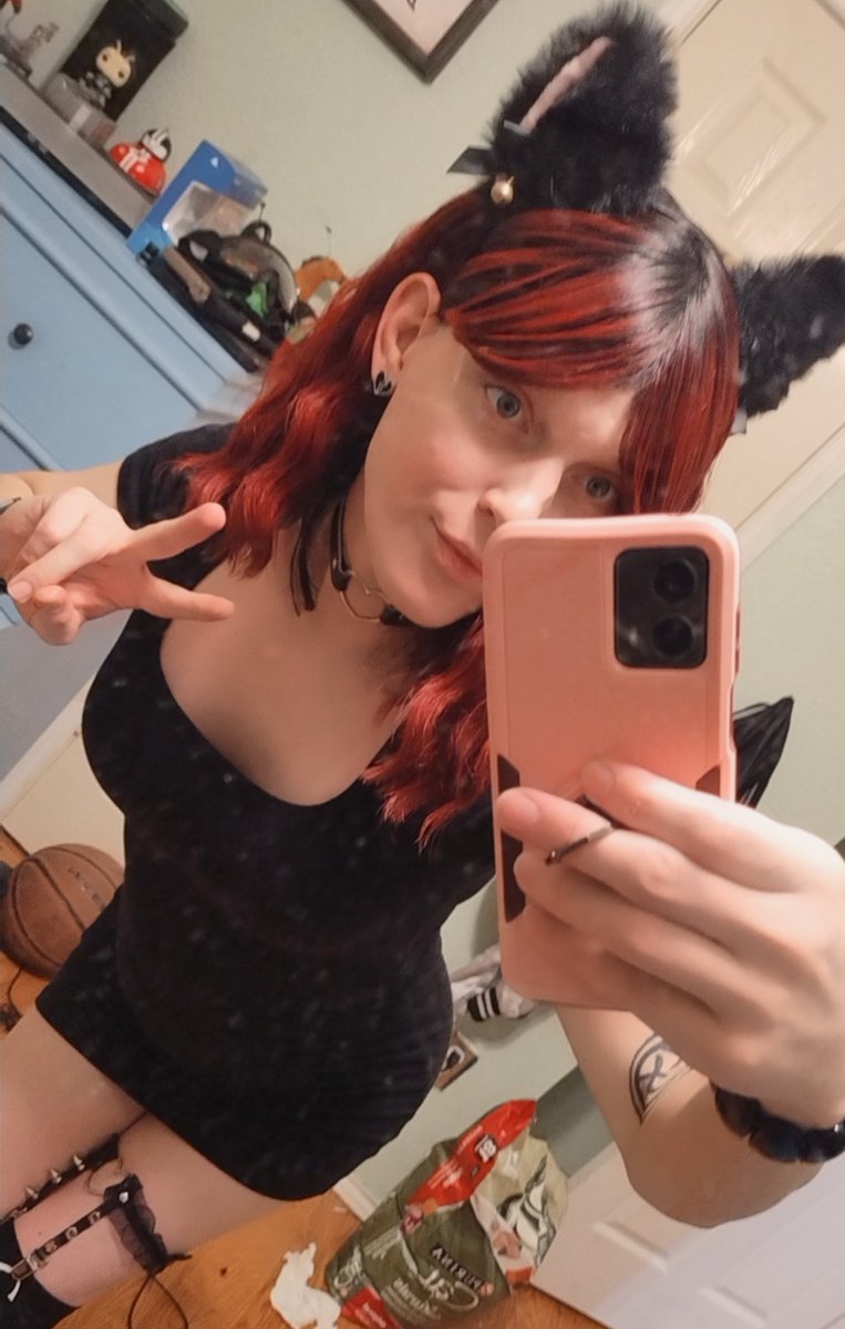 CorpseGirl_UwU's tweet photo. Hope everyone had a good weekend :) Probably gonna stream today so give ya girl a follow lol twitch dot TV slash CorpseGirl_UwU

#goth #gothgirl #emo #trans #transgirl #transgender #cute #selfie #butt #ass #bigbooty #bigbutt #nsfw_twt #SellingContent #SeductiveSunday #catgirl https://t.co/My0N9sNw5P