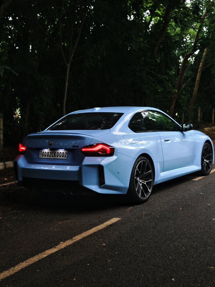 Dsaditya2's tweet photo. Enough bright to make your dull surroundings, bright! @BMW @bmwindia https://t.co/AIYeM60x5j