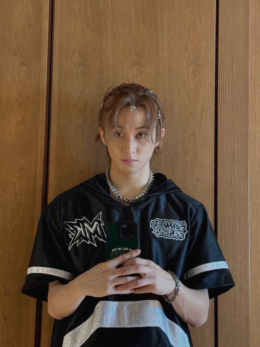 LOOKSMKL's tweet photo. 🐯💭

“i’ll show you more on onyourm__ark tomorrow😵‍💫” https://t.co/YYZqwOvqWQ