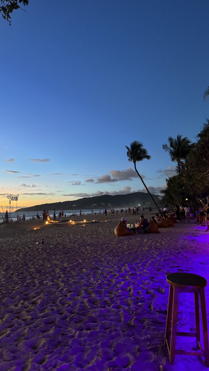 ___iii0iii's tweet photo. The sunset in Phuket is beautiful 💛💛. https://t.co/tDxj059Khc