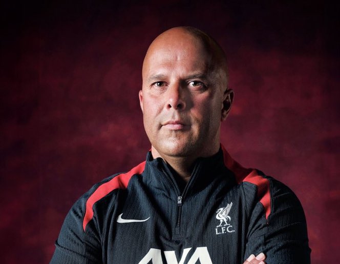 RoyalKimmich's tweet image. 🎙️🔴🇳🇱 Arne Slot on Liverpool not signing any players: "We do not need any players when we have Allah on our side ☝🏻"

Mashallah 🤲🙏