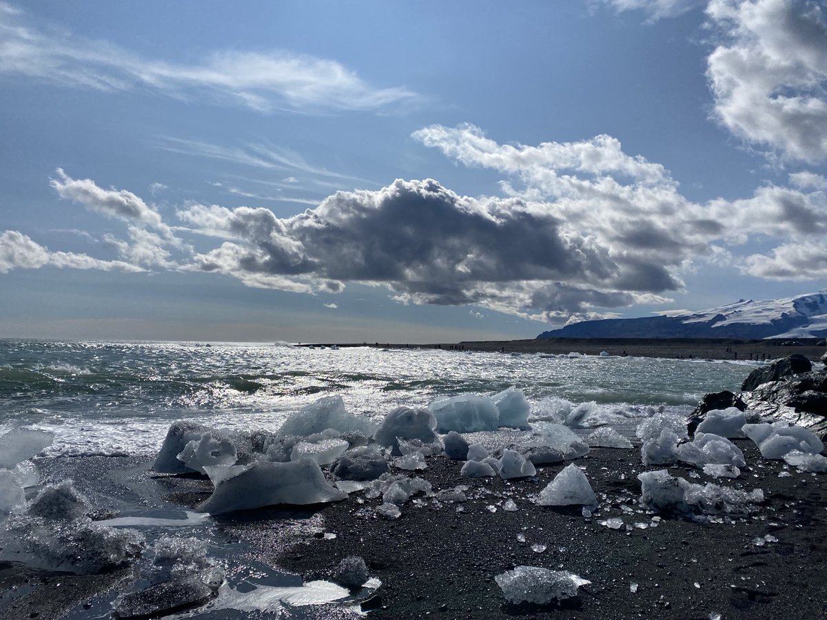 OHSGeography's tweet photo. This afternoon it’s been icebergs all the way! First we saw them floating in Jokulsarlon glacial lagoon and then up close on the stunning black sand Diamond Beach. What an experience! https://t.co/oza5X1wnmQ