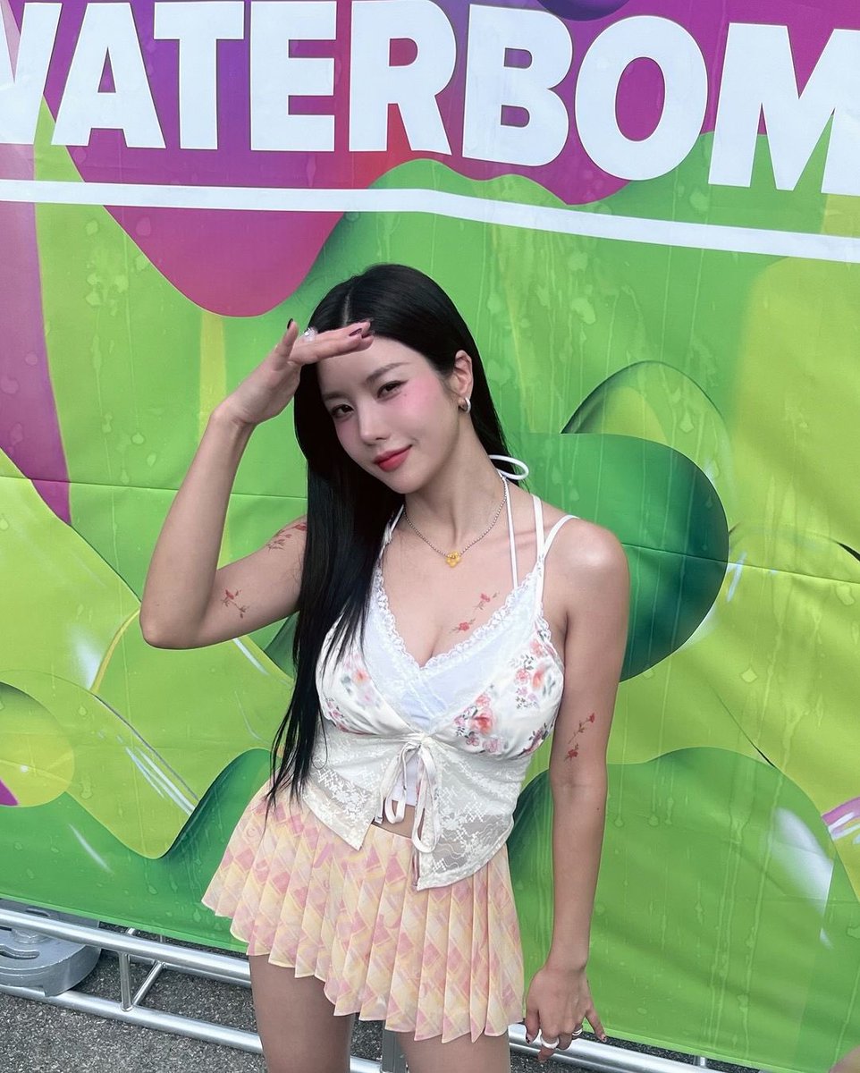 E95BI's tweet photo. 💛 https://t.co/t7Xhmzo3Vu