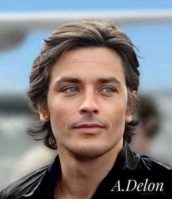 BSelever's tweet photo. Murió el hombre más lindo del mundo 😪😪 QEPD 🙏 
#Alain #AlainDelon https://t.co/giAodUma7K