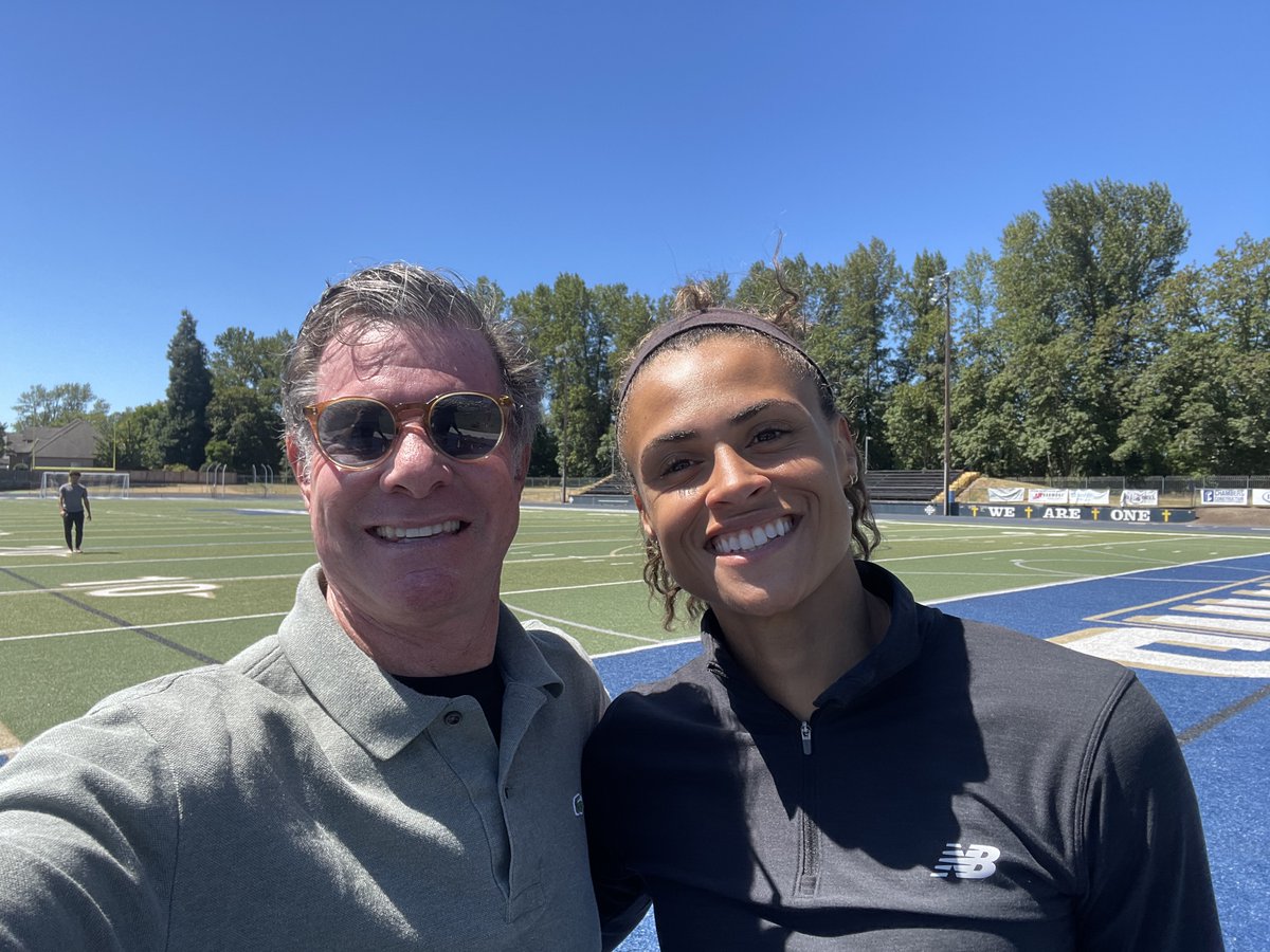 RealMonicaAdams's tweet photo. Talking sports with the great @RickLehman3 on our Medical Monday show tomorrow. Breakthrough treatments involving injuries using #Bimini02 and #VueMotion Tune in Live at 7am right here and on FB, YouTube, IG and Rumble. #TheRealMonicaAdamsShow https://t.co/eeXrqEk4V3