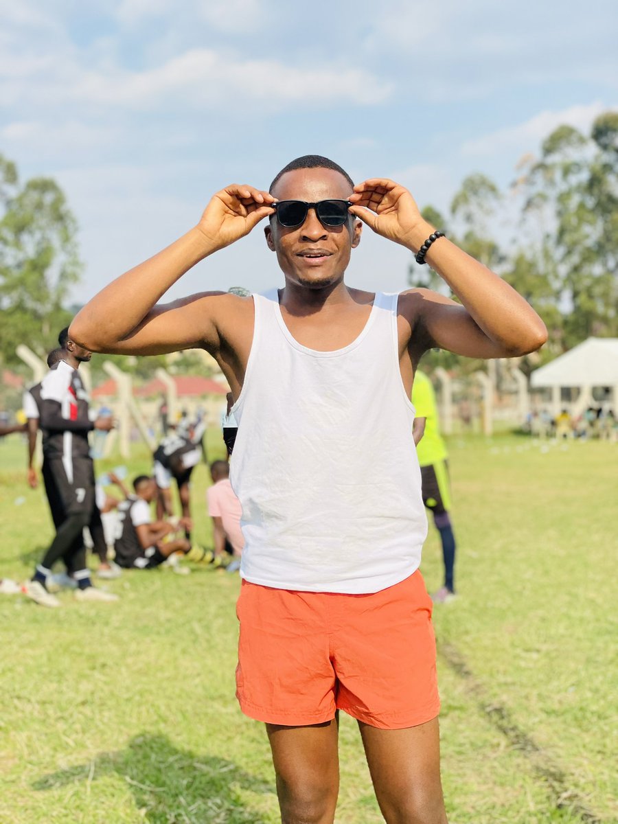 elioda_n's tweet image. Sundays are for short shorts 🩳 

Outfit by: @M10Collectionz