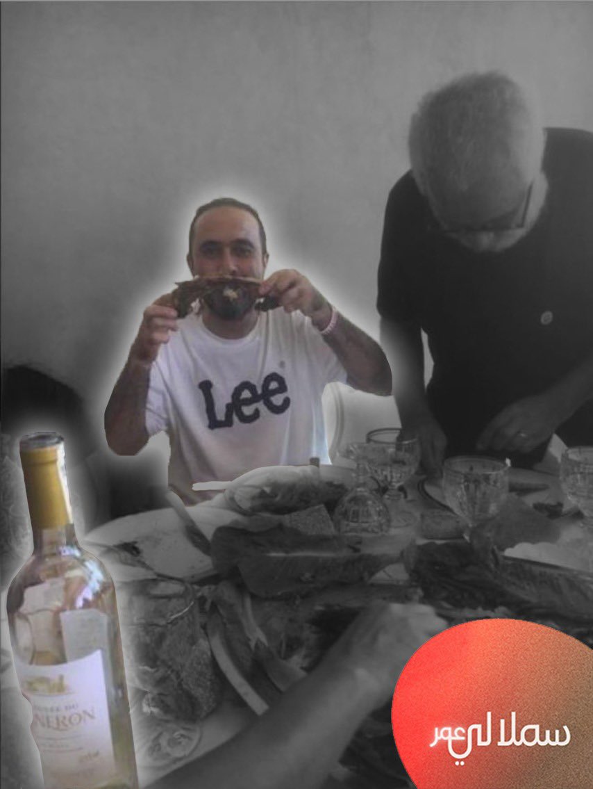 🔴 على غرار البعض ليس لي أي مشكل مع الصورة التي قام بنشرها المعطي منجب، بالعكس أحترم من يعيش دون ازدواجية المواقف و من هو واضح في حياته و أفكاره، غير أنه ما زلنا ننتظر من سليمان الريسوني أن يقدم على نفس الخطوة و يعترف بميوله الجنسي و يعتذر من ضحيته أدم الذي لا زال يعاني من تبعات