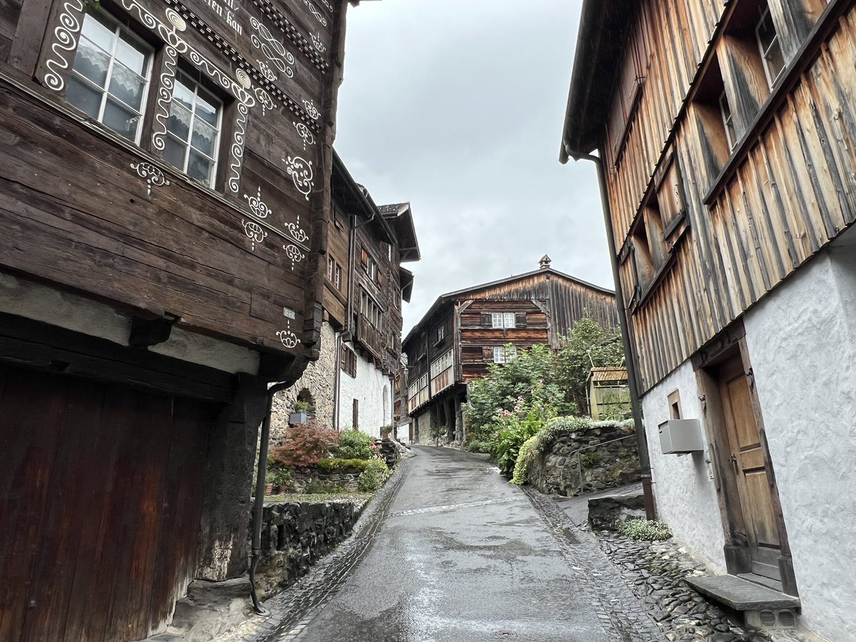 I have been volunteering as a historical tour guide in #Guelph for the last three seasons and love it but now have story envy after taking this walking tour in Werdenberg, Switzerland on the banks of the Rhine. This fascinating guide talks about buildings dating to the 1300s.