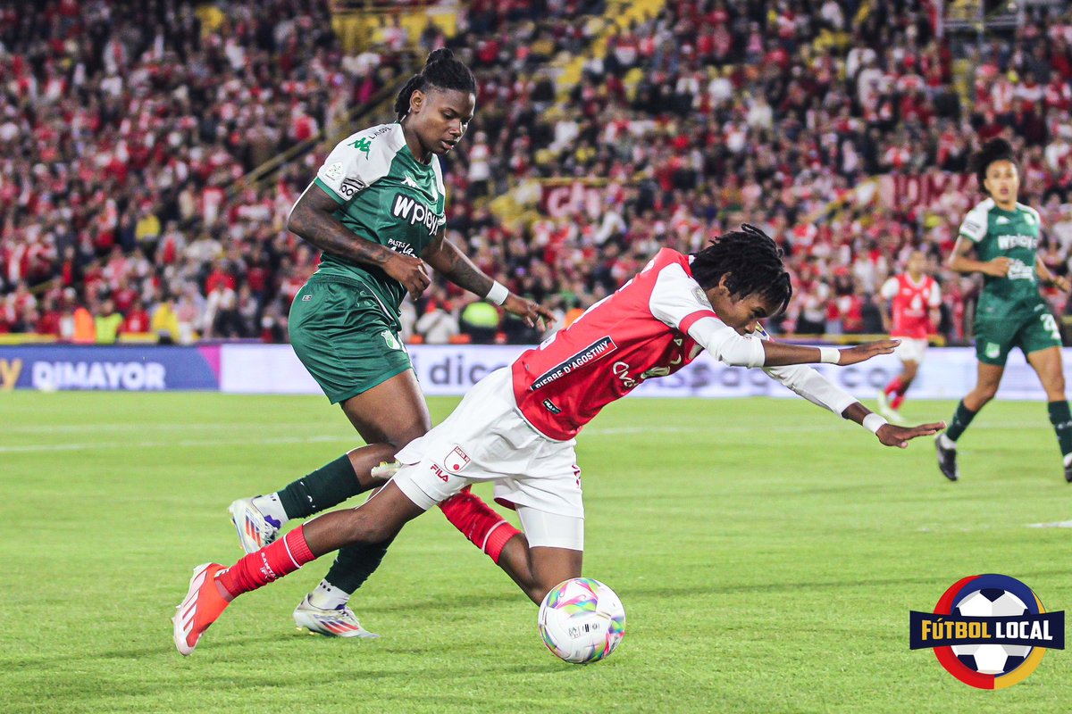 Fut_Local's tweet image. Postales 📸 que nos dejó la final entre @LeonasSantaFe ⚪️🔴 y @CaliFemenino ⚪️🟢 por la #LigaFemeninaBetPlayDIMAYOR🏆