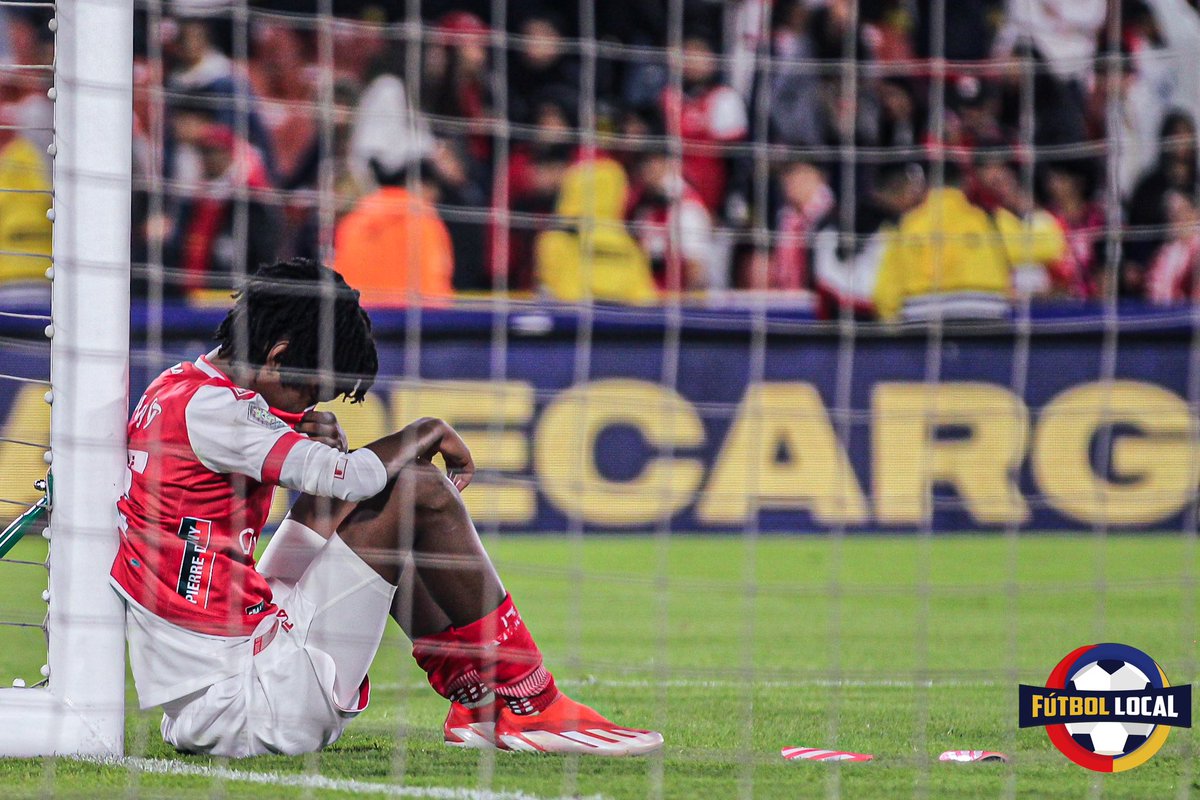 Fut_Local's tweet image. Postales 📸 que nos dejó la final entre @LeonasSantaFe ⚪️🔴 y @CaliFemenino ⚪️🟢 por la #LigaFemeninaBetPlayDIMAYOR🏆