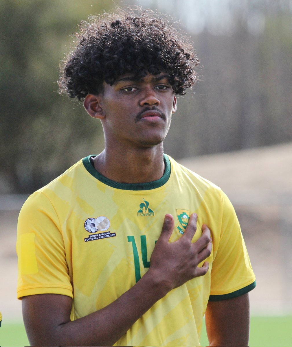 Velile_Mnyandu's tweet photo. The next technical sponsor of SAFA, must save us from junior national teams having to wear Bafana Bafana jerseys. This was just not on, the kit was used by Bafana in the WC qualifiers. https://t.co/Ap89RWRRTR