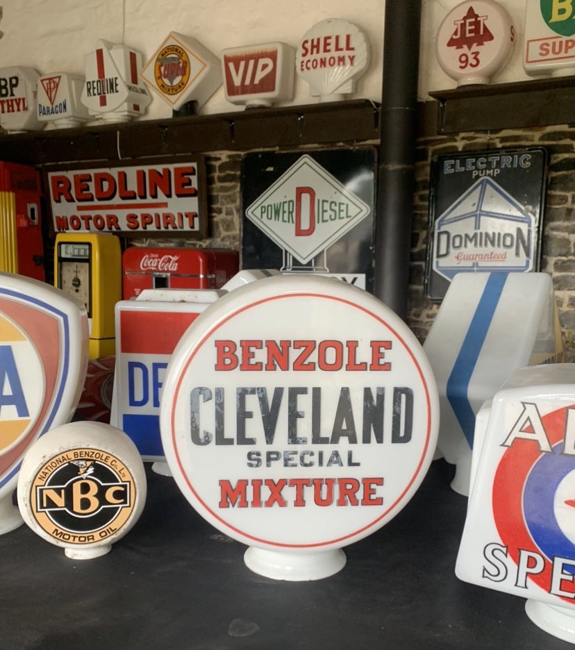 UKREST0RATI0N's tweet photo. Home safe and sound.

#vintageglobes #globes #automobilia #petroliana #collectable #cleveland #clevelandbenzolespecialmixture #derv #aerospecial #garage #rare #motoringmemorabilia #petrolpumpglobe #nbc #cleveland #rarevintageglobes #nfs #privatecollection #britishglobe https://t.co/55xA6yy2r7