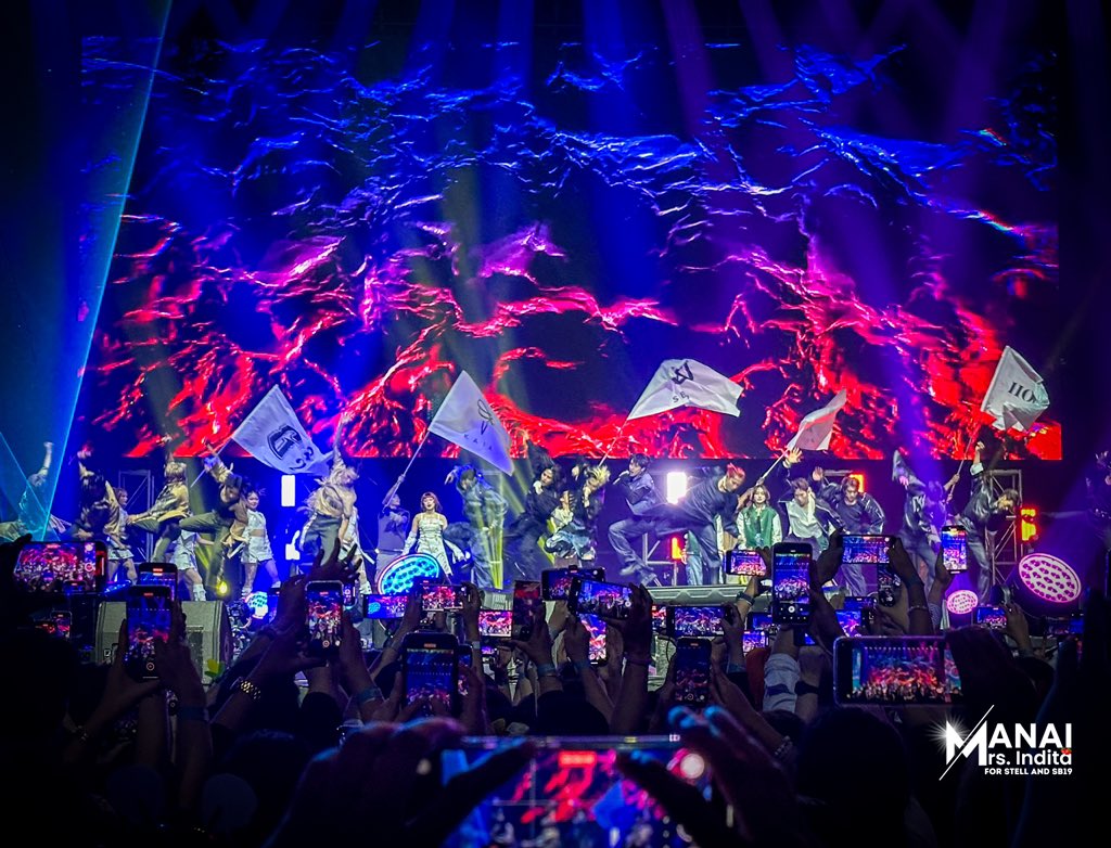 Manai_14's tweet photo. The way my hands shook upon seeing the banners of these PPOP groups!

THIS IS PPOP! 

ISANG MILYONG KALAKAL 
PPOP POWER WITH SB19
#SB19onWatsonsPlaylist
@SB19Official #SB19 https://t.co/e2OagXB5sd